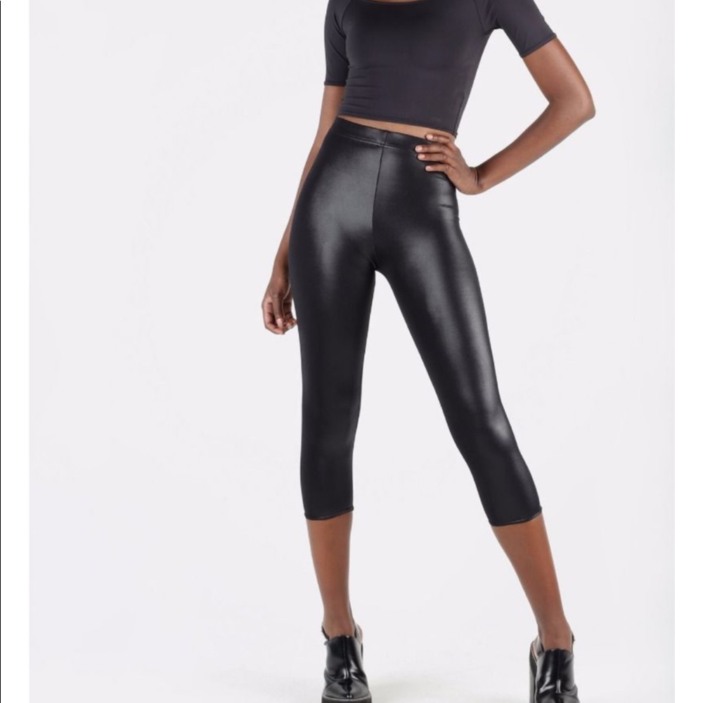 XS Blackmilk High Waisted 3/4 Wet Look Leggings